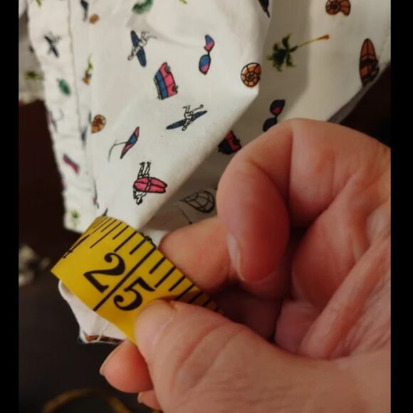 Free Planet Beach Themed Button Up Polo Mens Medium (17"W X 25"L) - Picture 9 of 9